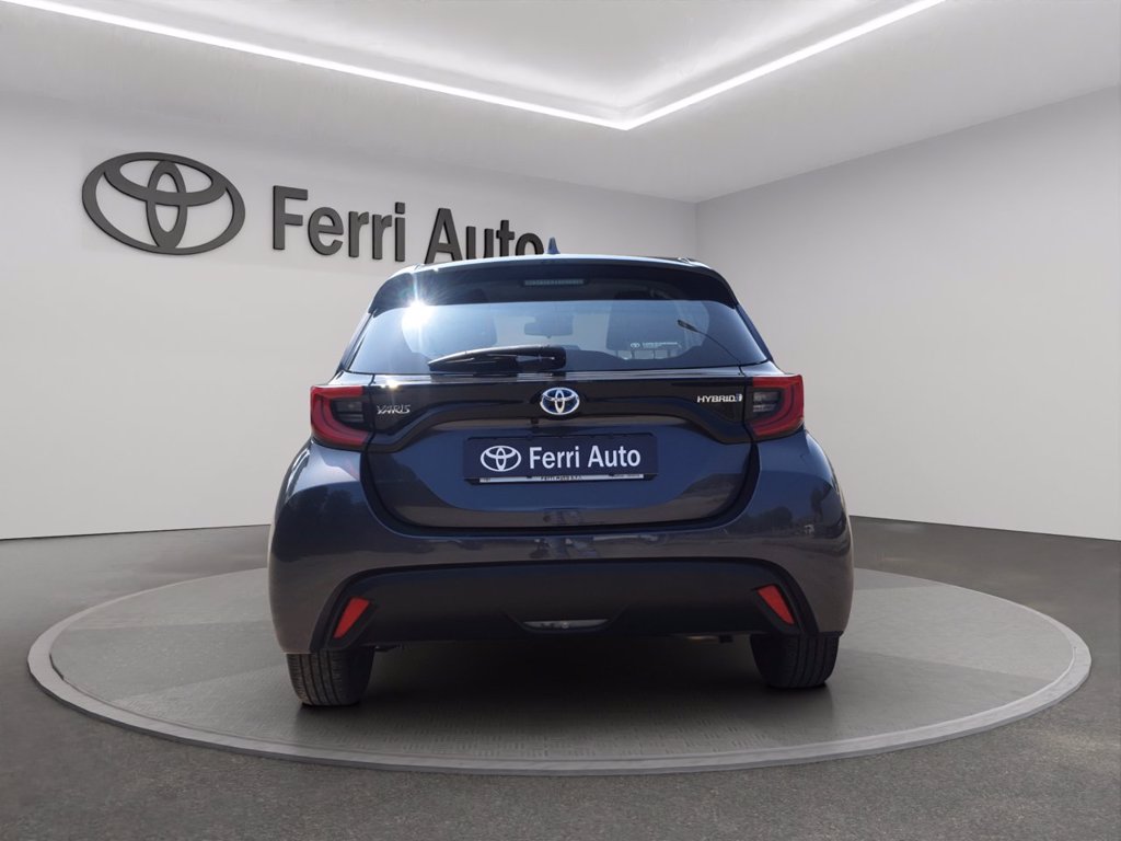 TOYOTA Yaris 1.5h trend