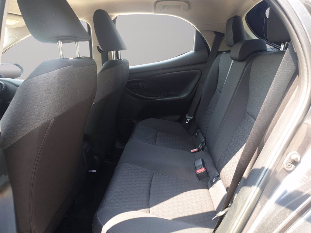 TOYOTA Yaris 1.5h trend