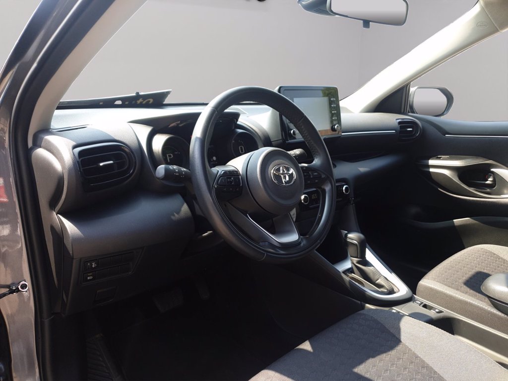 TOYOTA Yaris 1.5h trend