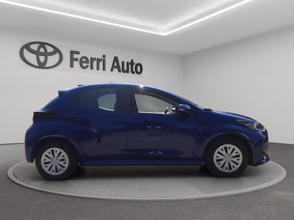 TOYOTA Yaris 1.0 active