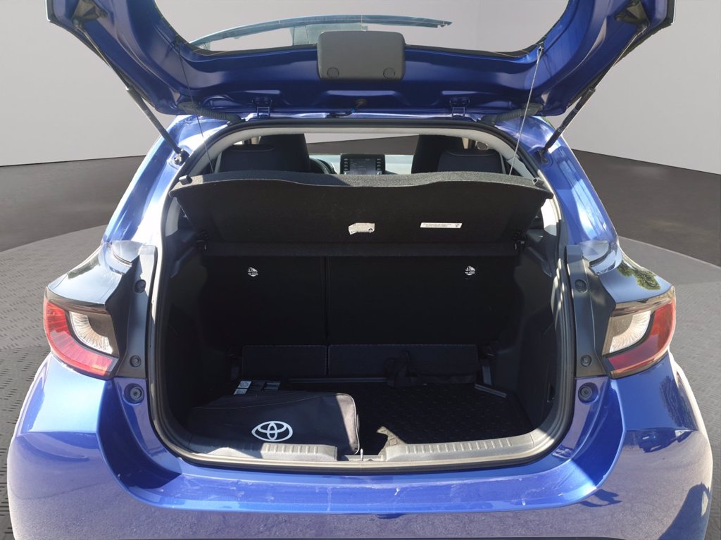 TOYOTA Yaris 1.0 active