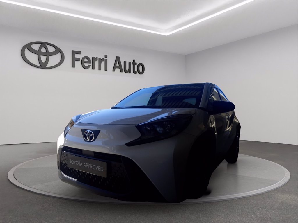 TOYOTA Aygo x 1.0 active 72cv