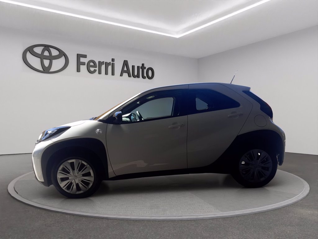 TOYOTA Aygo x 1.0 active 72cv
