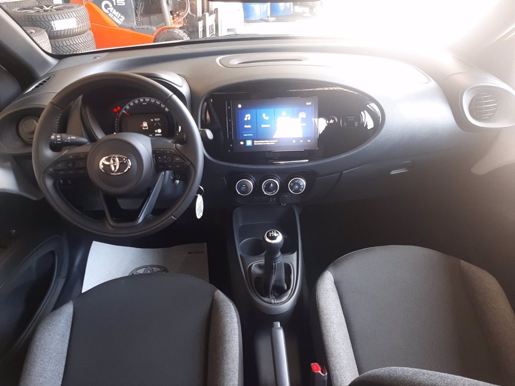TOYOTA Aygo x 1.0 active 72cv