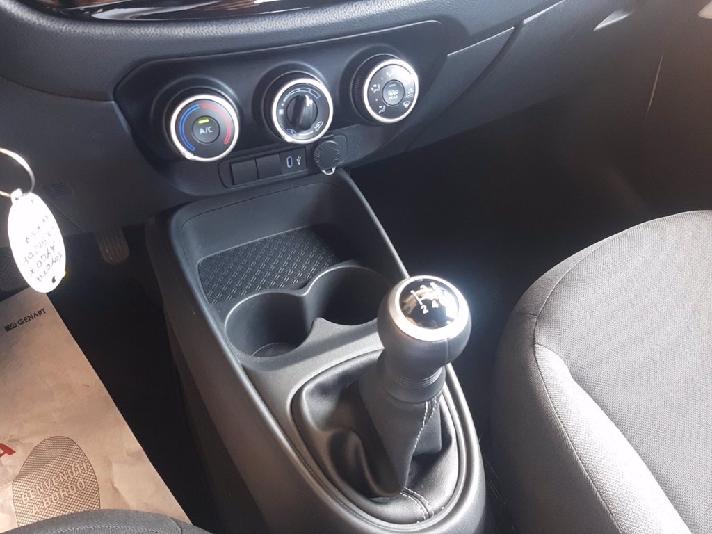 TOYOTA Aygo x 1.0 active 72cv