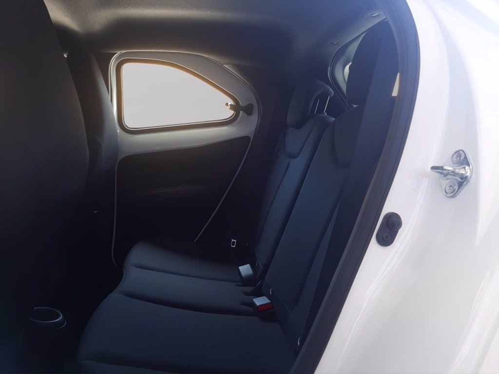 TOYOTA Aygo x 1.0 active 72cv