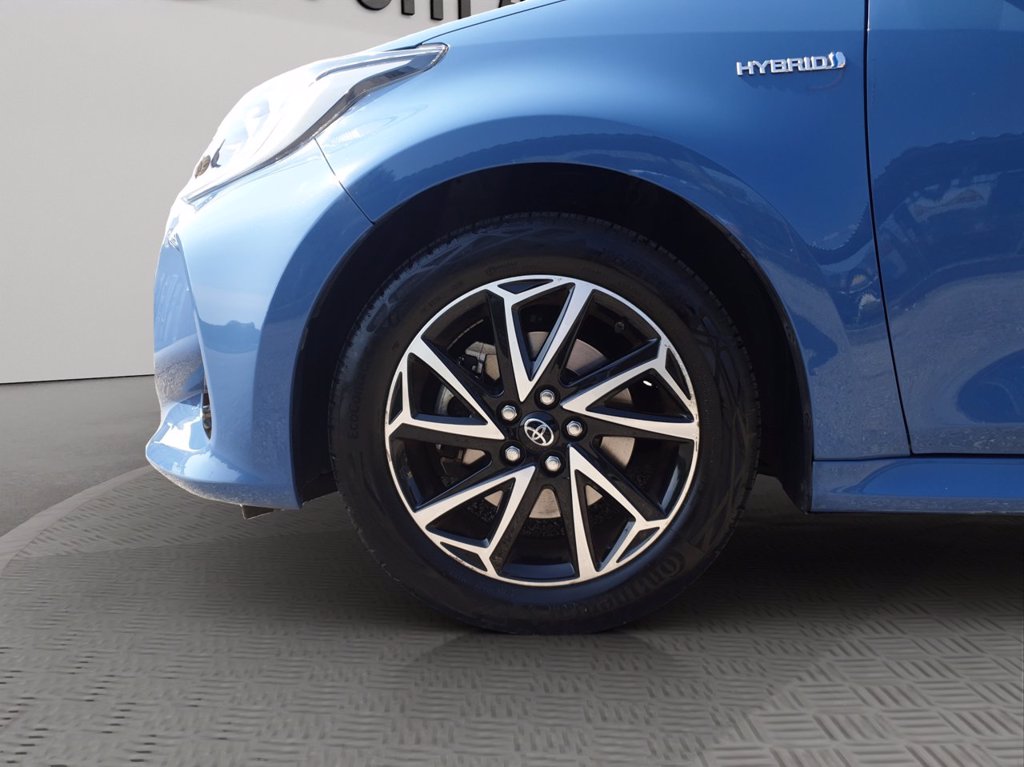 TOYOTA Yaris 1.5h trend