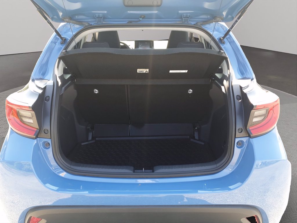 TOYOTA Yaris 1.5h trend