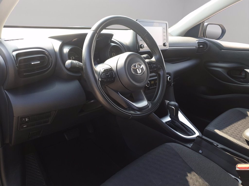 TOYOTA Yaris 1.5h trend