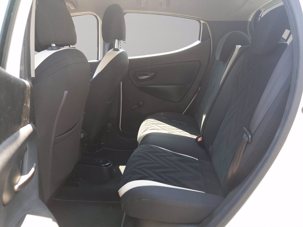 LANCIA Ypsilon 0.9 t.air silver ecochic metano 80cv