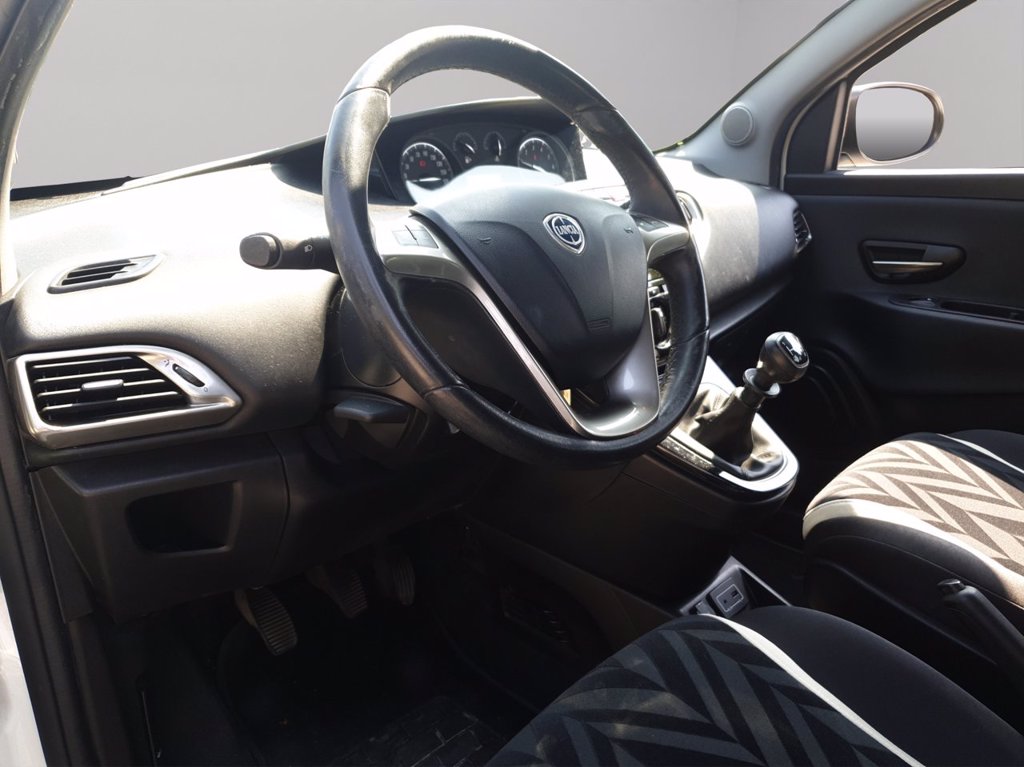 LANCIA Ypsilon 0.9 t.air silver ecochic metano 80cv