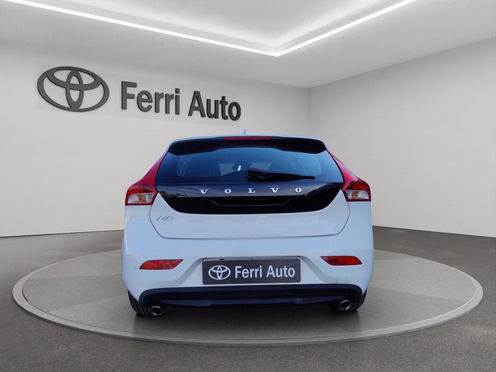 VOLVO V40 2.0 d2 plus