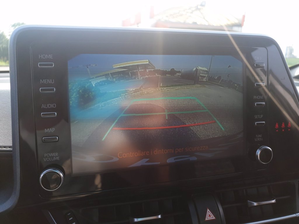 TOYOTA C-hr 2.0h trend e-cvt