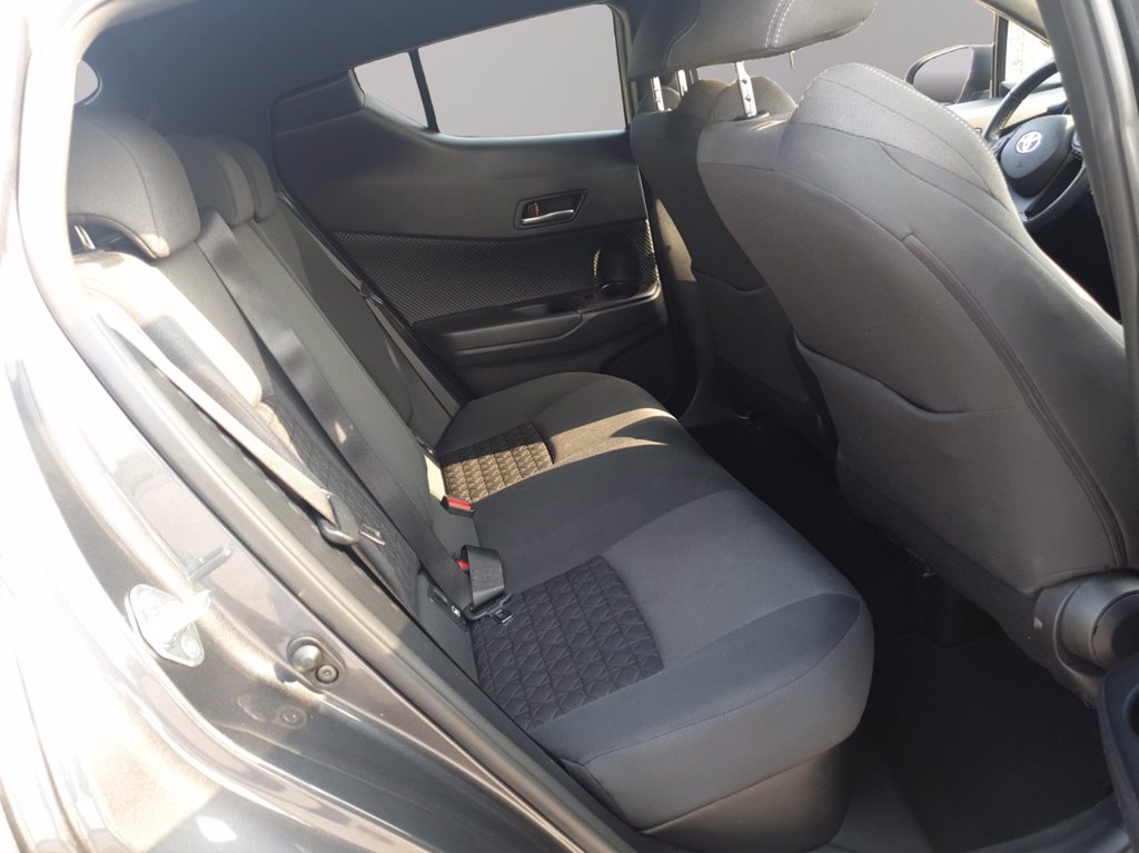 TOYOTA C-hr 2.0h trend e-cvt