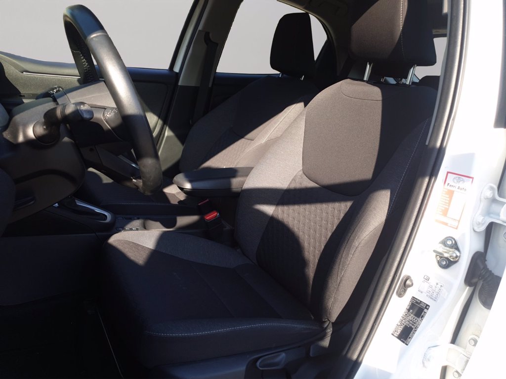 TOYOTA Yaris 1.5h trend