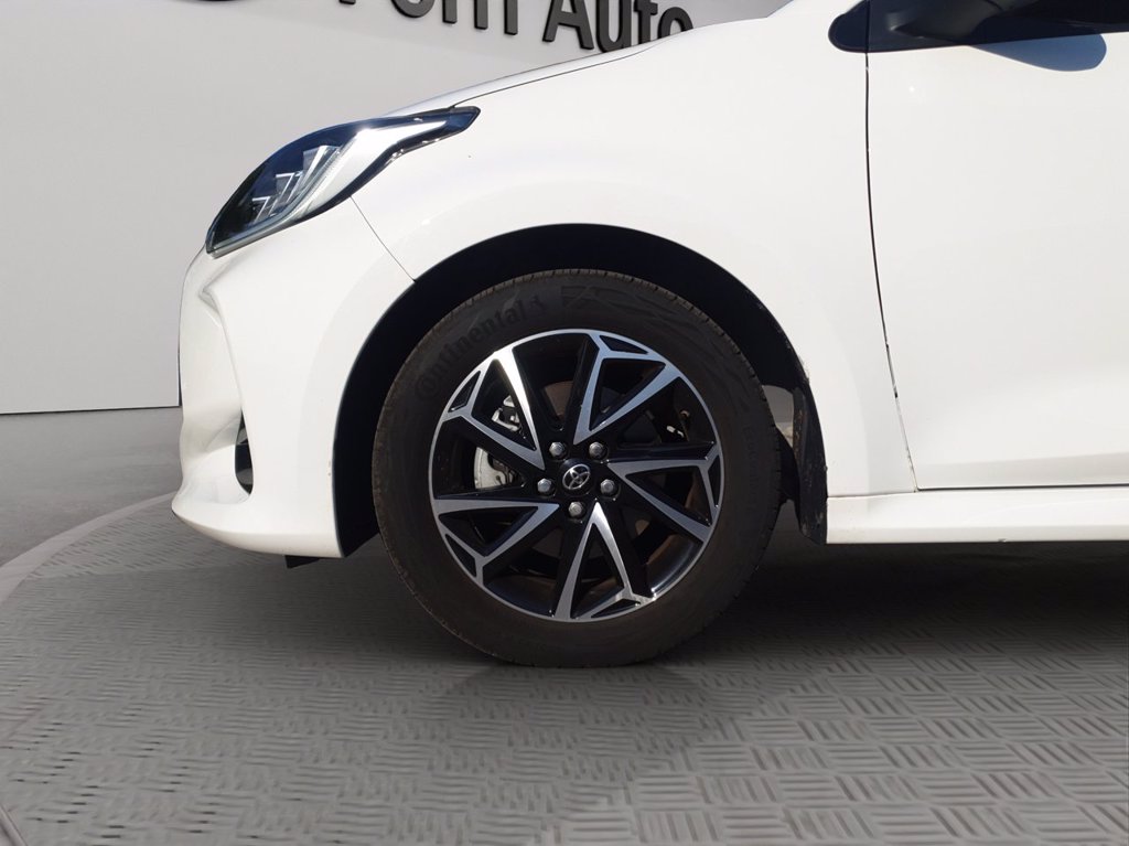 TOYOTA Yaris 1.5h trend