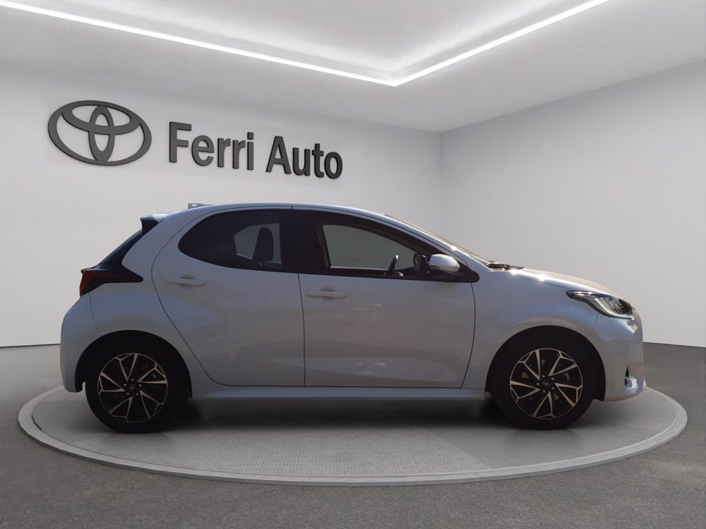 TOYOTA Yaris 1.5h trend