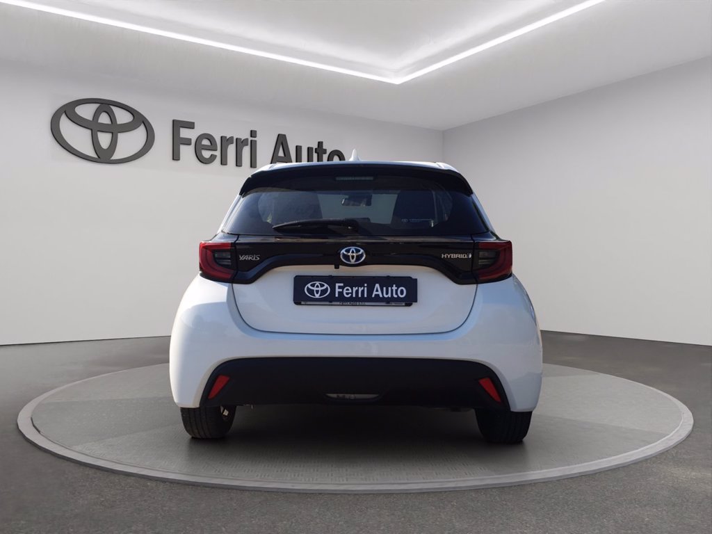 TOYOTA Yaris 1.5h trend