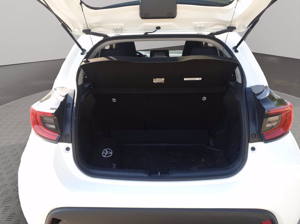 TOYOTA Yaris 1.5h trend