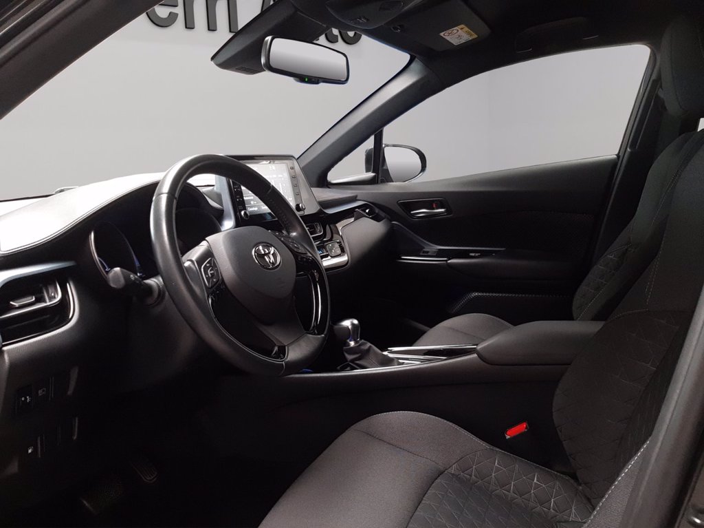 TOYOTA C-hr 1.8h trend e-cvt