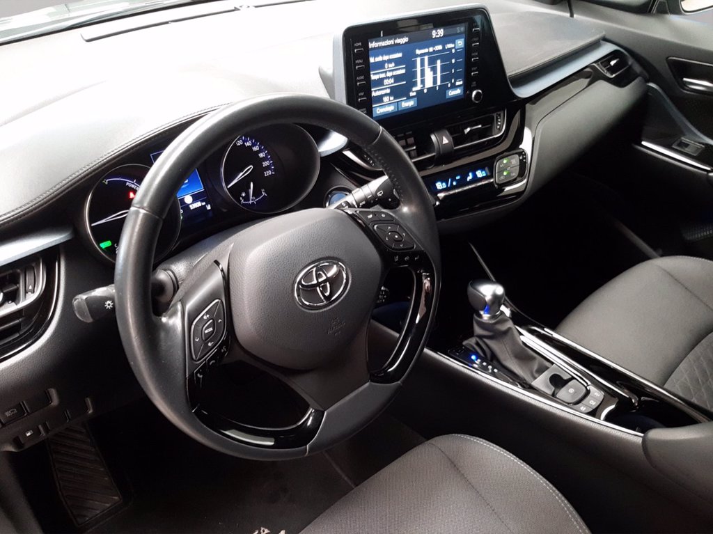 TOYOTA C-hr 1.8h trend e-cvt