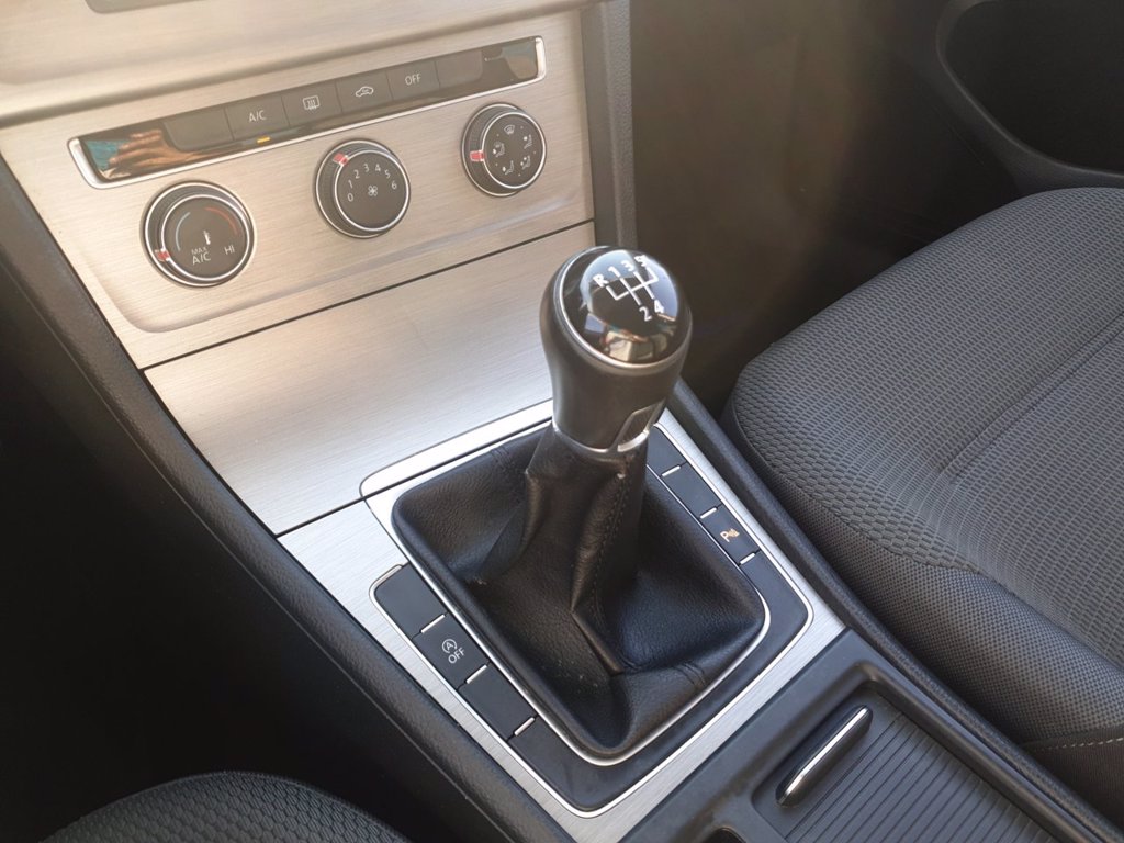 VOLKSWAGEN Golf 5p 1.6 tdi comfortline business 110cv
