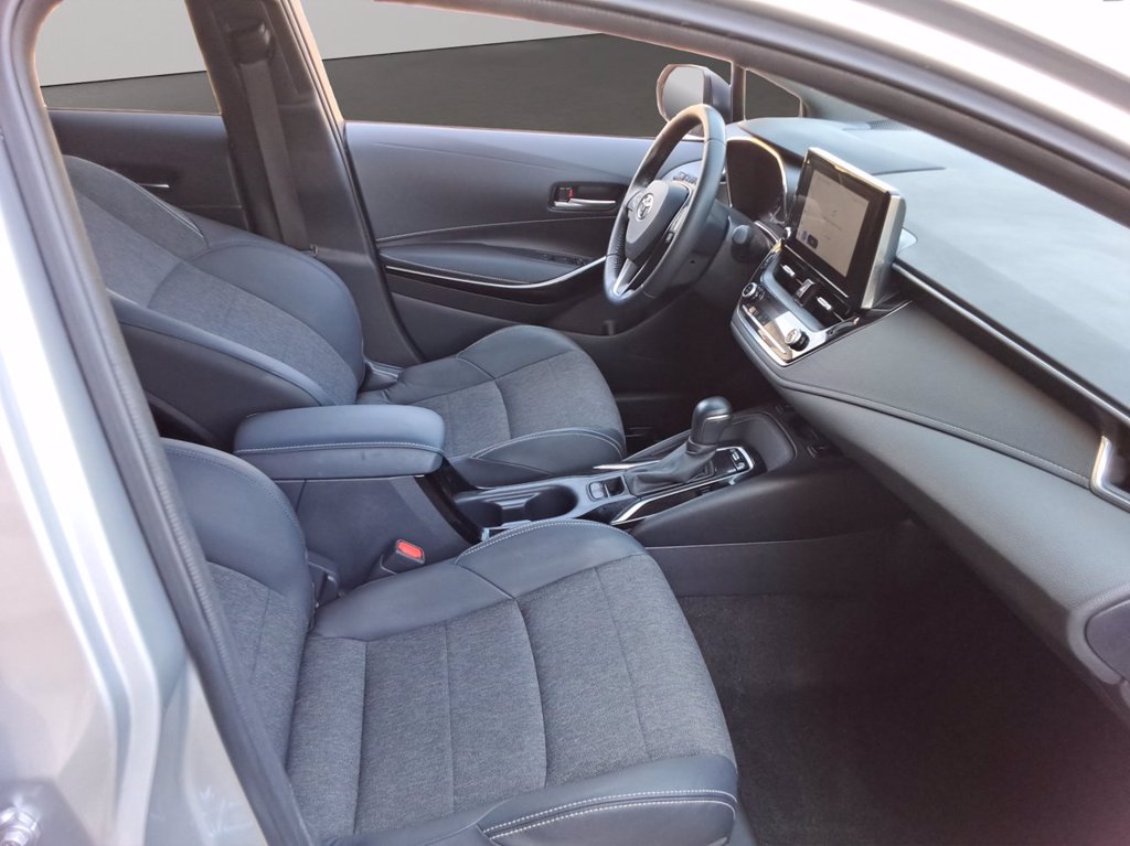TOYOTA Corolla touring sports 1.8h style cvt