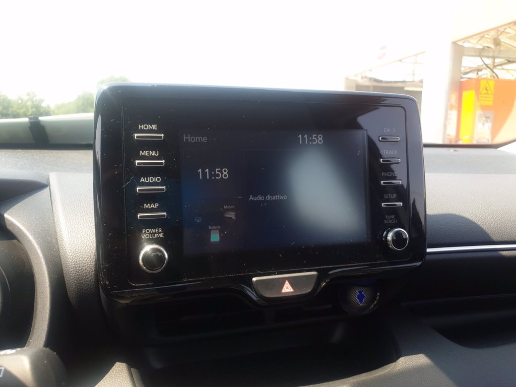 TOYOTA Yaris 1.5h trend