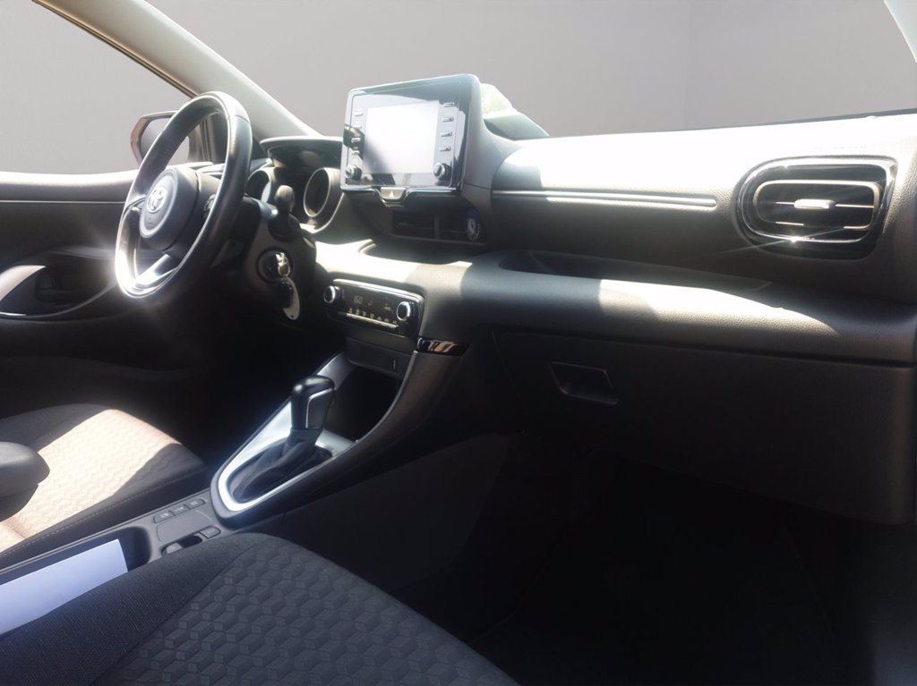 TOYOTA Yaris 1.5h trend