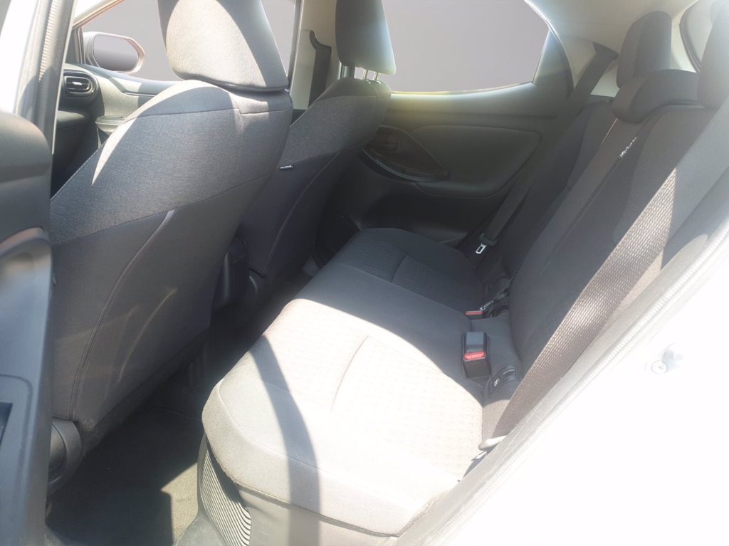 TOYOTA Yaris 1.5h trend