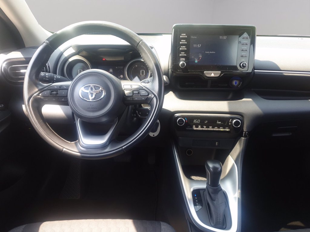 TOYOTA Yaris 1.5h trend