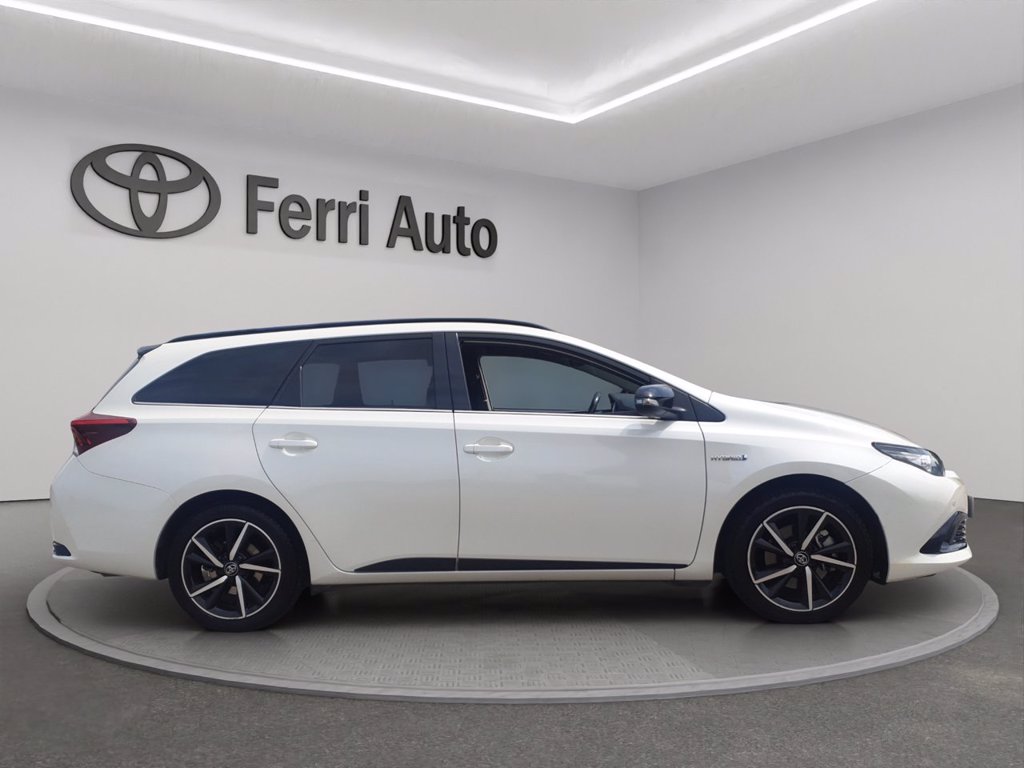TOYOTA Auris touring sports 1.8h black edition cvt