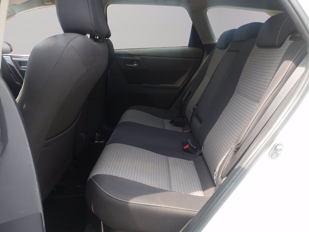 TOYOTA Auris touring sports 1.8h black edition cvt