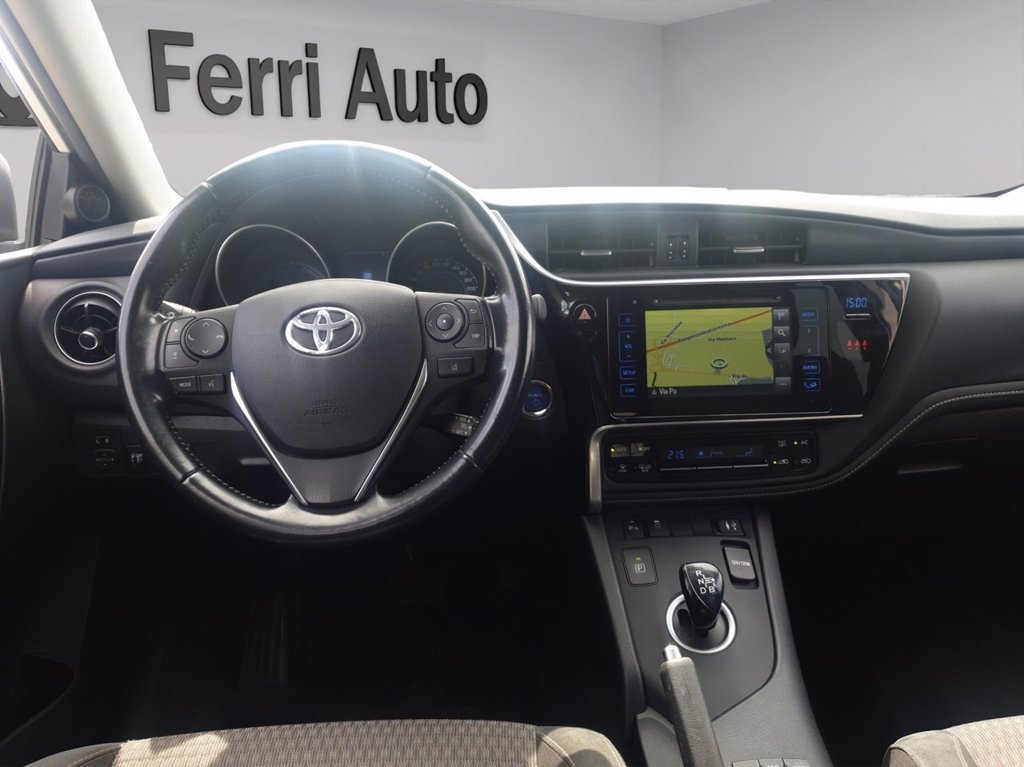 TOYOTA Auris touring sports 1.8h black edition cvt