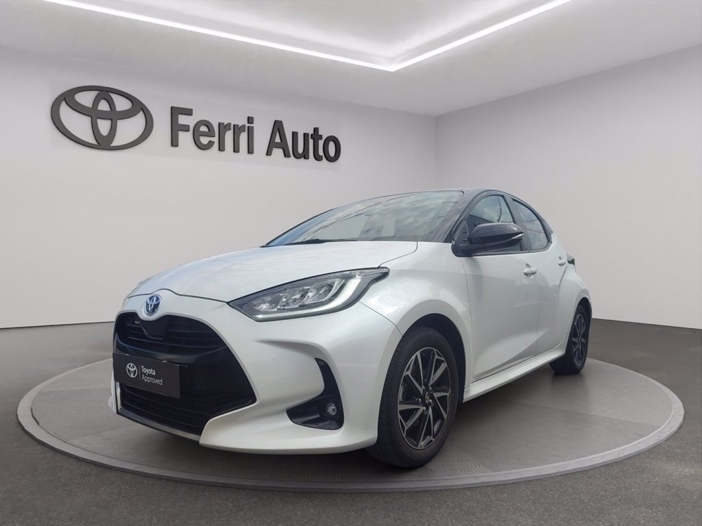 TOYOTA Yaris 1.5h style
