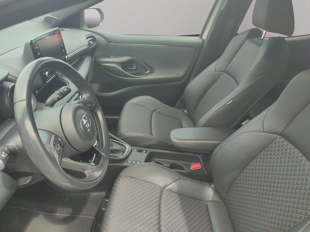 TOYOTA Yaris 1.5h style