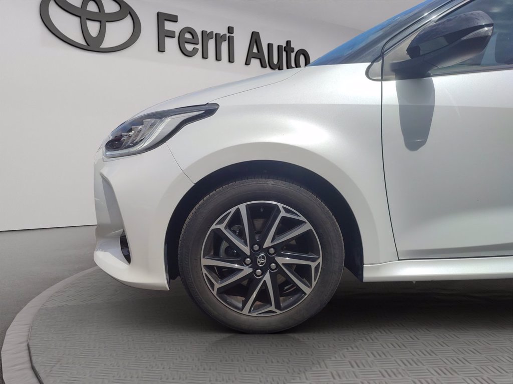TOYOTA Yaris 1.5h style