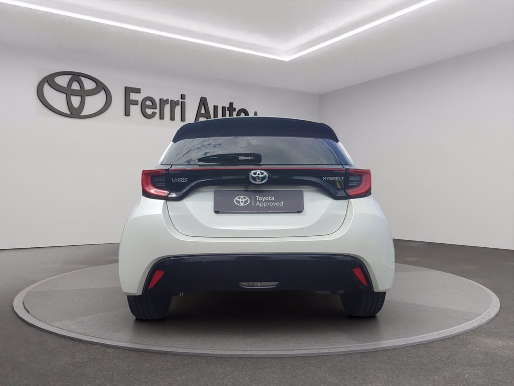 TOYOTA Yaris 1.5h style