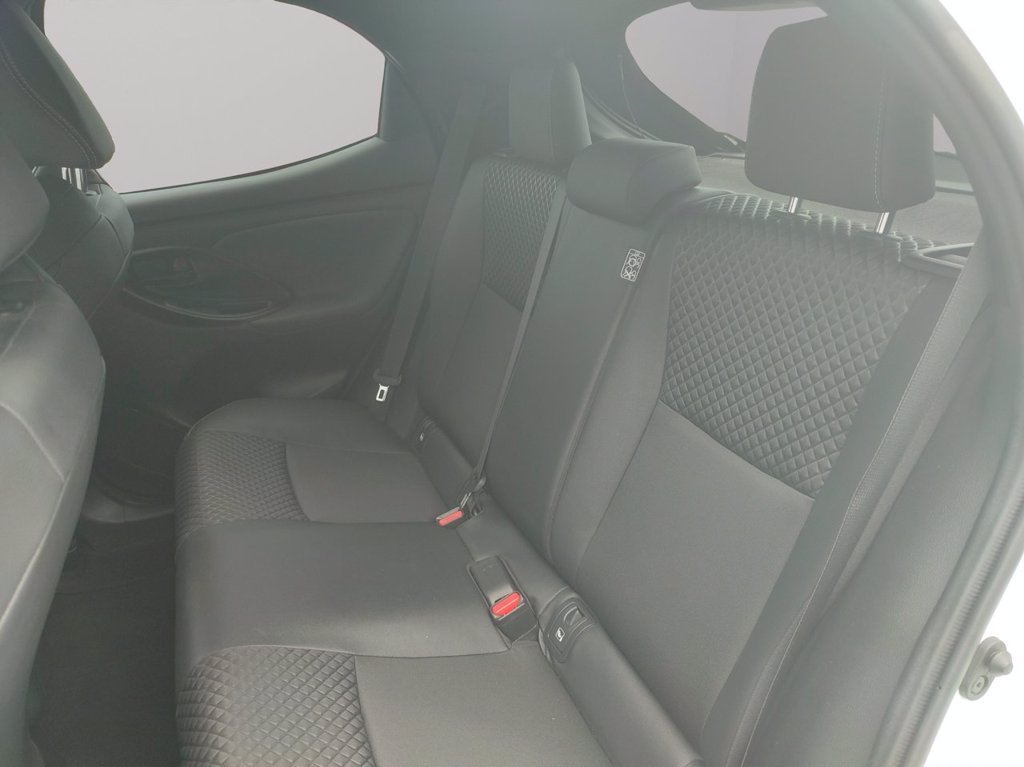 TOYOTA Yaris 1.5h style