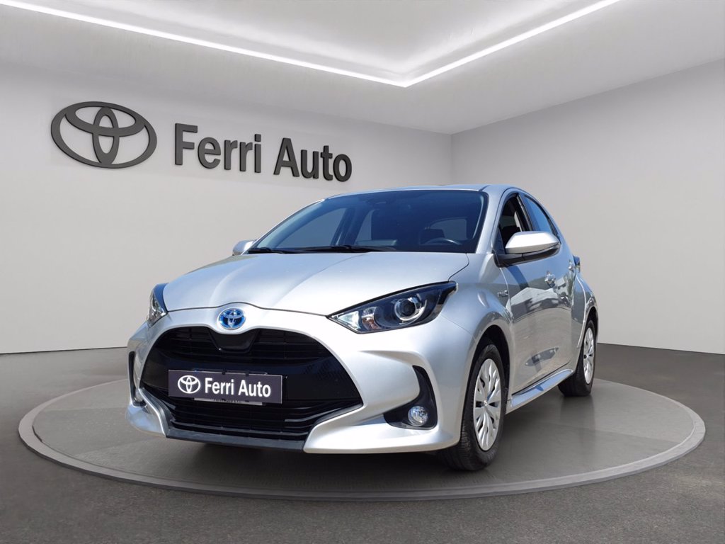 TOYOTA Yaris 1.5h active