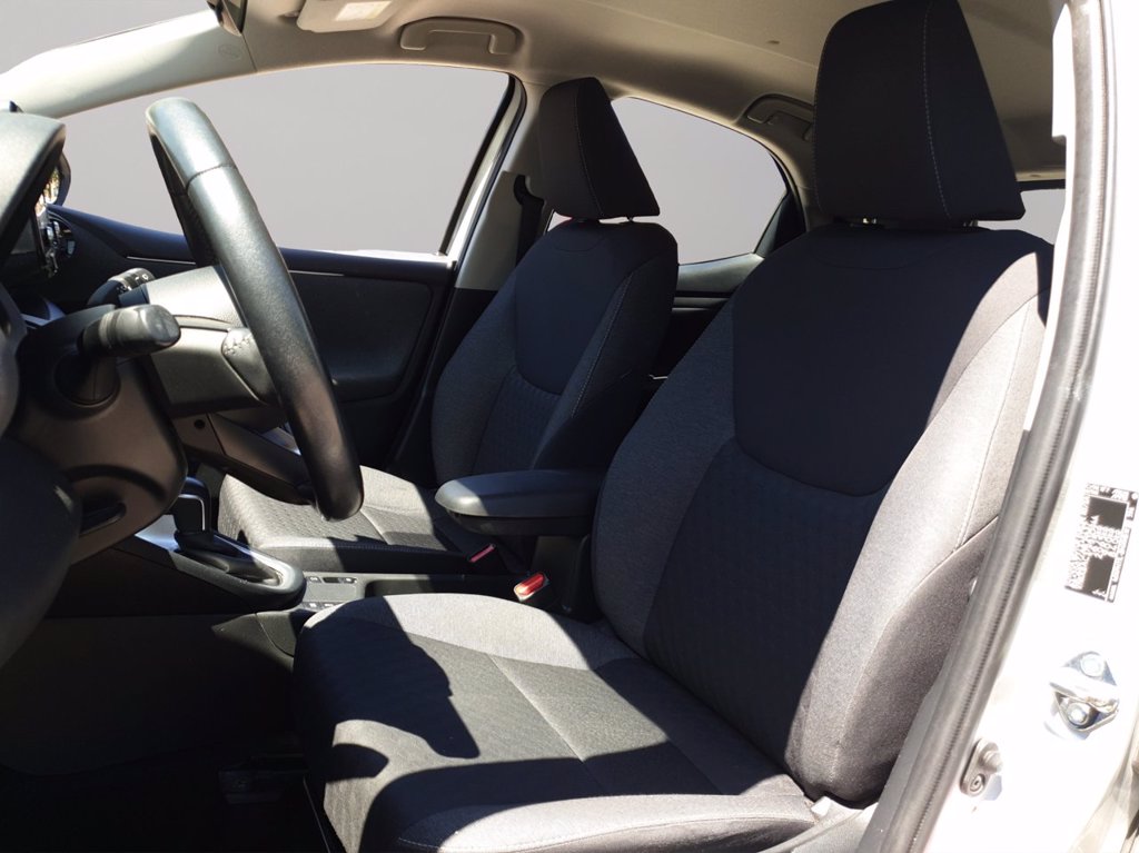 TOYOTA Yaris 1.5h active
