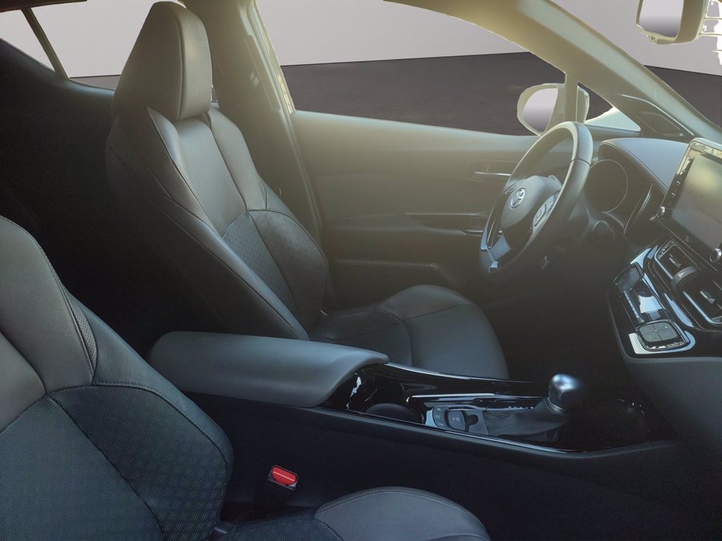 TOYOTA C-hr 1.8h lounge e-cvt