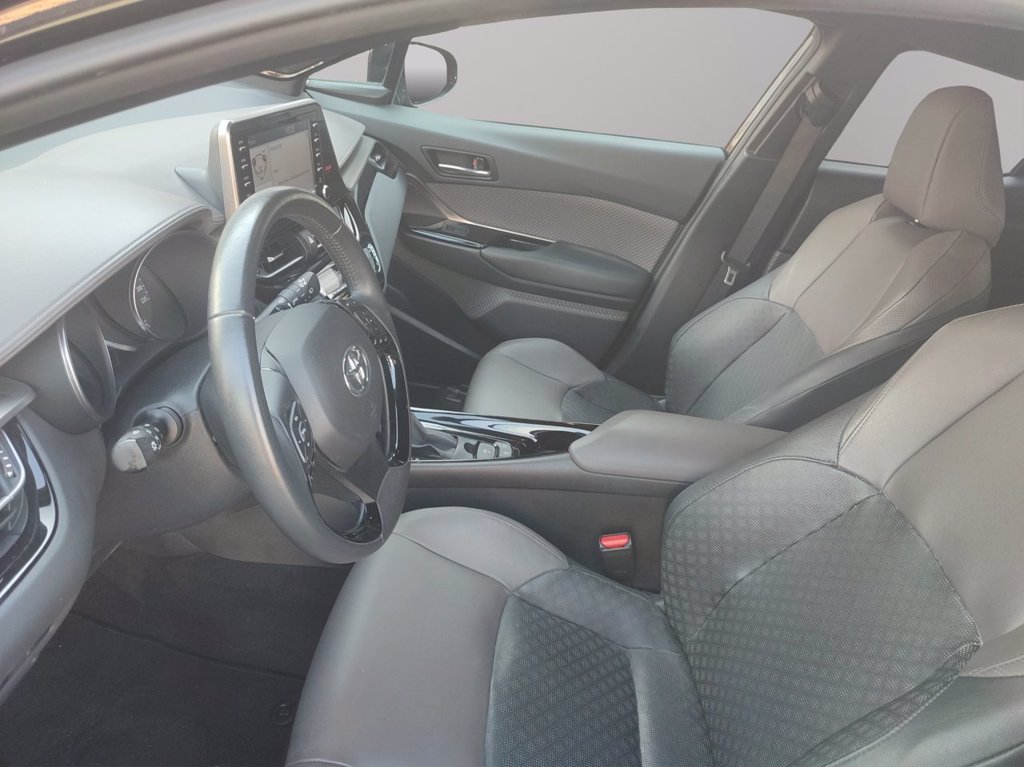 TOYOTA C-hr 1.8h lounge e-cvt