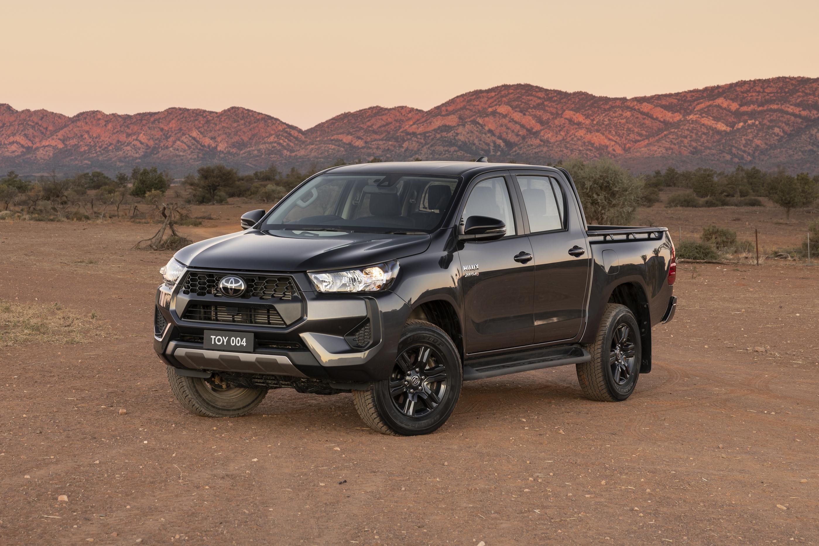 2024 03 2024 Toyota Hilux Sr V Active 2