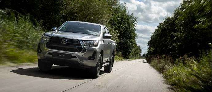 1920 2024 Hilux48vhybrid Dynamic 002 Tagliato