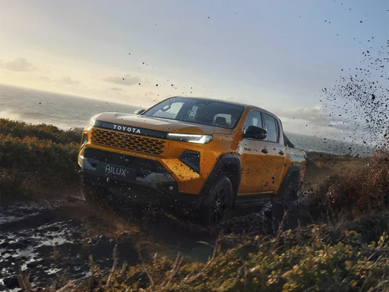 HILUX 800X600